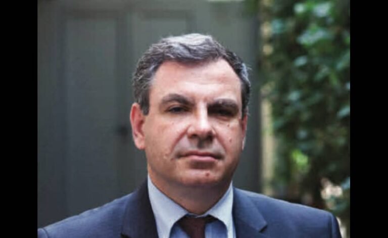 Nikos Vettas